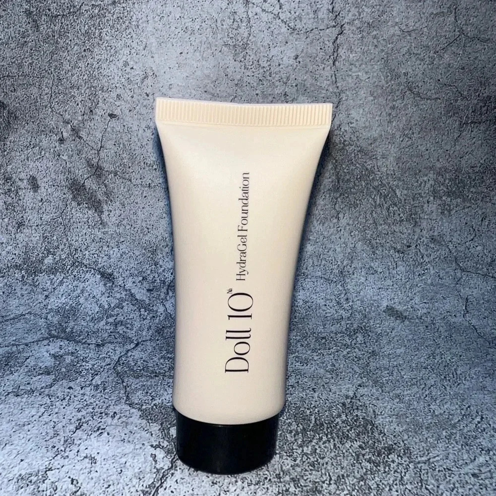 DOLL 10 HYDRAGEL FOUNDATION MEDIUM/FULL COVERAGE FOUNDATION BRAND NEW NEVER USED